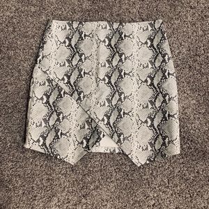 Cute Mini Skirt! Like NEW